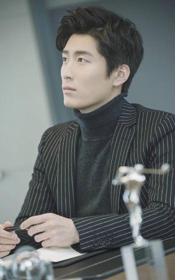 陕西省西安华语影视男演员窦骁《海上牧云记》图片第1张