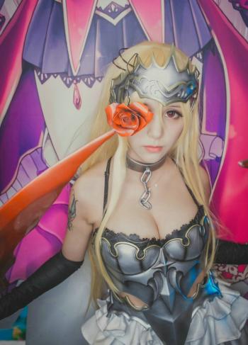 极品美女馨雅Adela性感睡裙写真图第6张
