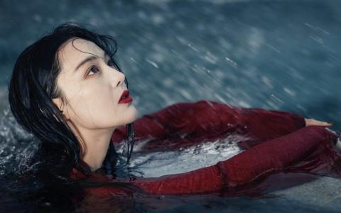 高清中国内地女演张馨予优雅气质性感写真图片桌面壁纸第0张