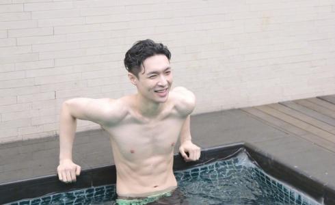 张艺兴《极限挑战》帅气图片第6张