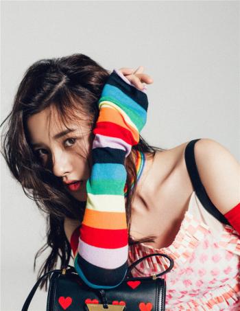 中国北京当代95后女演员宋祖儿典雅迷人写真图片桌面壁纸第2张