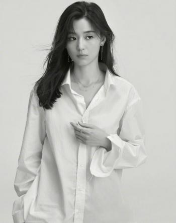 韩国首尔女演员来自星星的你女神全智贤写真图片第0张
