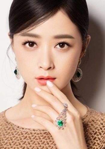 高清内地祖籍湖南益阳女演员蒋欣唯美气质写真时尚大片曝光第1张