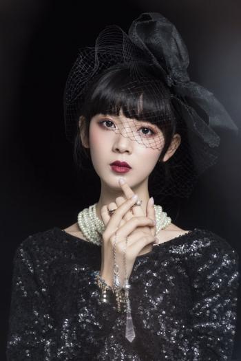 中国内地四川省攀枝花女演员人气演员陈瑶俏皮可爱写真图片第3张