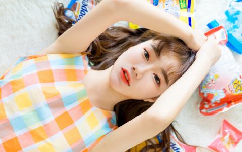 高清美国影视演员欧美美女米拉·乔沃维奇图片桌面壁纸第3张