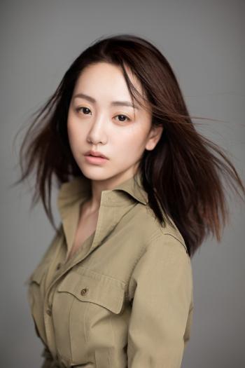 高清中国内地云南保山女演员杨蓉性感迷人写真图片桌面壁纸第2张