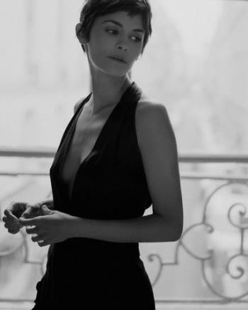 欧美熟妇17p奥黛丽·塔图慵懒居家写真图片第2张