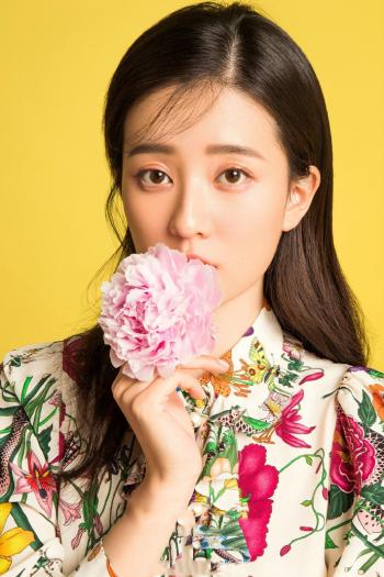 高清中国内地黑龙江省哈尔滨女演员乔欣清爽率性写真图片桌面壁纸第3张