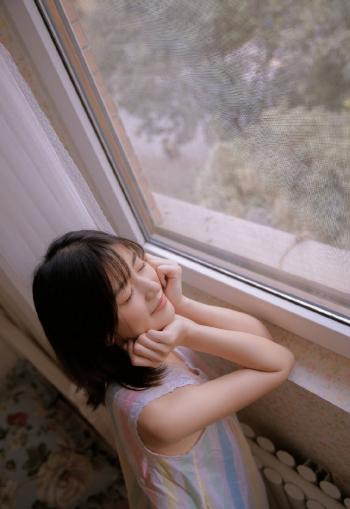 睡裙美女图片 _ 第(8)张