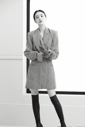 高清中国内地新疆伊犁影视女演员佟丽娅性感妩媚写真图片第0张