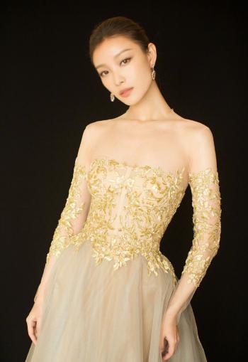 娱乐圈好姐妹杨颖angelababy和倪妮搞笑摄影图片第2张