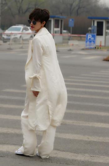 高清安徽省马鞍山女明星焦俊艳美艳红唇性感迷人写真图片第2张
