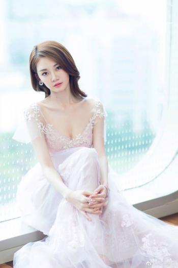 女星苗苗图片 _ 第(4)张