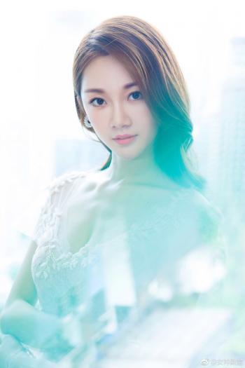 女星苗苗图片 _ 第(6)张