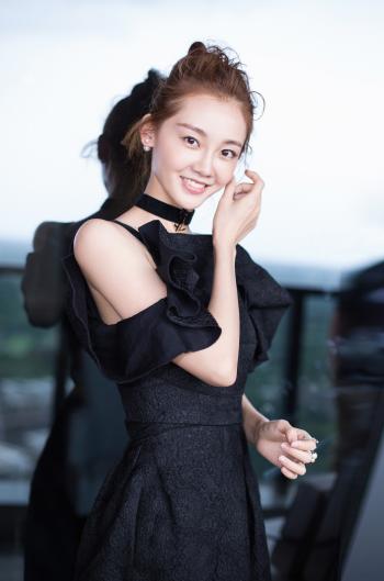 女星苗苗图片 _ 第(4)张