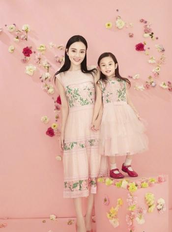 李小璐绝美靓丽写真惹火撩人第0张