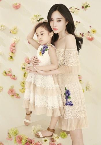 李小璐绝美靓丽写真惹火撩人第4张
