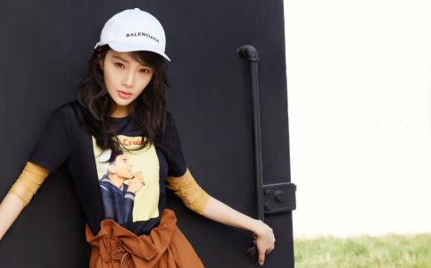 李小璐绝美靓丽写真惹火撩人第3张
