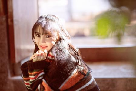 李小璐甜馨图片 李小璐甜馨温暖养眼写真第6张