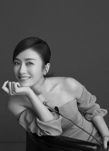 秦岚复古图片性感迷人 高贵迷人风情万种第3张
