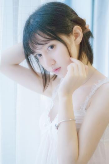睡裙美女图片 _ 第(6)张