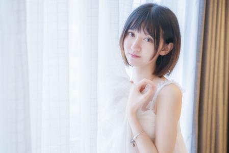 睡裙美女图片 _ 第(10)张