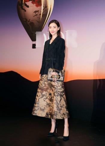 王丽坤优雅短裙性感图片桌面壁纸第3张