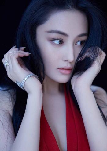 张馨予侠骨柔情古风写真图片第4张