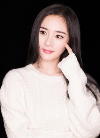 中国内地北京影视女演员杨幂嘉人杂志写真图片桌面壁纸第3张