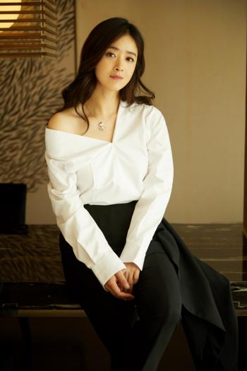 高清内地祖籍湖南益阳女演员蒋欣唯美气质写真时尚大片曝光第2张