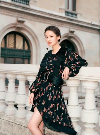 李沁最新活动照图片第5张