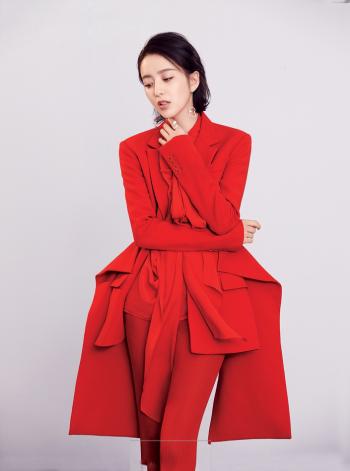 高清中国内地新疆伊犁影视女演员佟丽娅清纯性感写真图片第1张