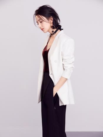 高清中国内地新疆伊犁影视女演员佟丽娅清纯性感写真图片第2张