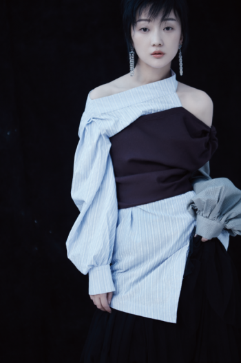 美女张瑶图片 _ 第(1)张