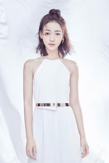 高清中国内地北京人影视女演员吴谨言甜美清新白色系写真图片第1张