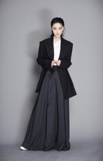 张馨予性感长裙礼服高清图片第2张