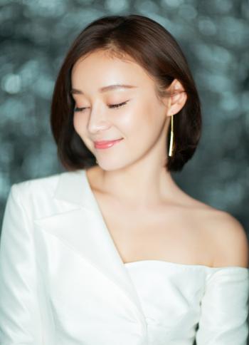 马甲线女王袁姗姗时尚性感写真图片超赞身材第1张