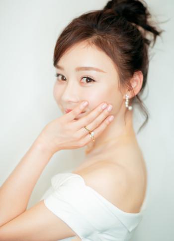 马甲线女王袁姗姗时尚性感写真图片超赞身材第3张