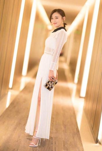 马甲线女王袁姗姗时尚性感写真图片超赞身材第0张
