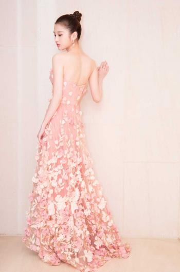 中国内地女演员谋女郎张慧雯如梦如幻唯美写真图片第3张