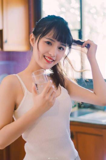 诱人的美女图片 _ 第(1)张