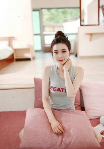 性感亚洲国产小嫩模福利四区气质韩国美女泳装身材火辣性感诱人写真第3张