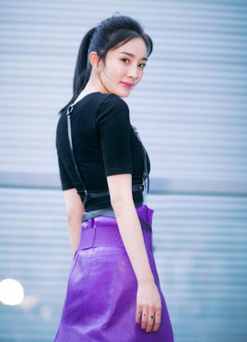 中国内地北京影视女演员杨幂抹胸裙性感高清桌面壁纸第0张