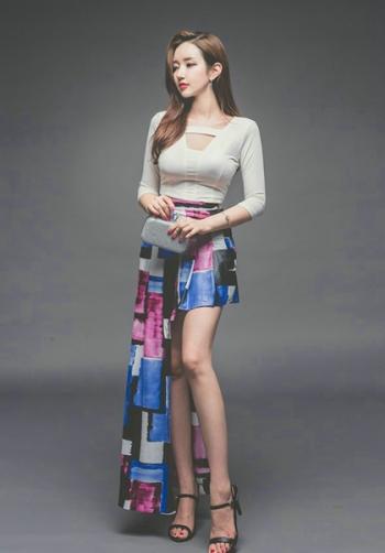 高颜值韩国美女yurisa写真集手机壁纸下载第2张