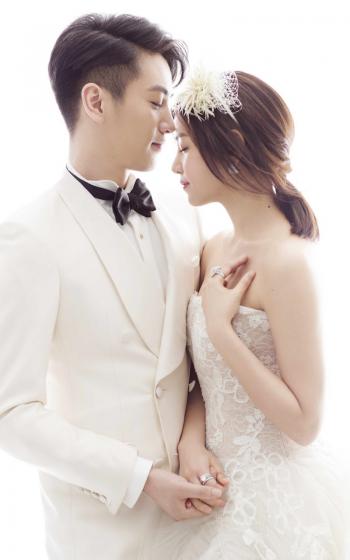 严屹宽杜若溪婚纱写真图片 明星夫妻温馨写真图片第3张
