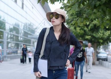 娱乐圈好姐妹杨颖angelababy和倪妮搞笑摄影图片第0张