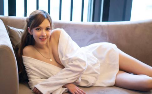 泽萝拉图片 _ 第(1)张