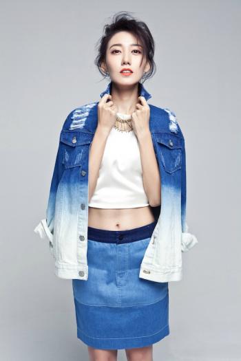 高清中国内地北京女演员高露青春活力性感写真图片第0张