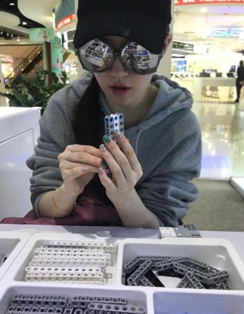 深夜寂寞的女人  性感丰满美女床上自拍照第5张