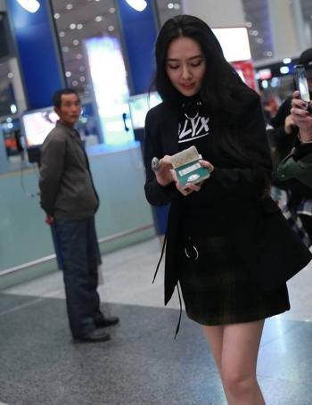 国民女神郭碧婷浪漫优雅写真图片 长发飘逸安静如初第4张